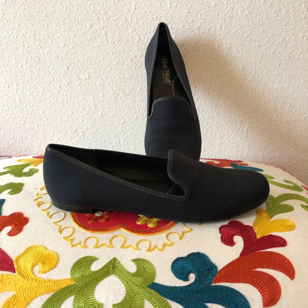 Like New size 9N Rose Petals® black flats